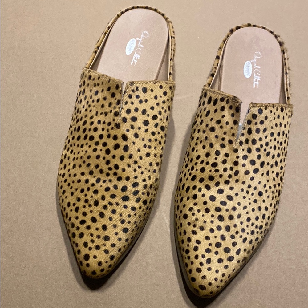 Cow hair 👞 w/ Leopard print (never worn)